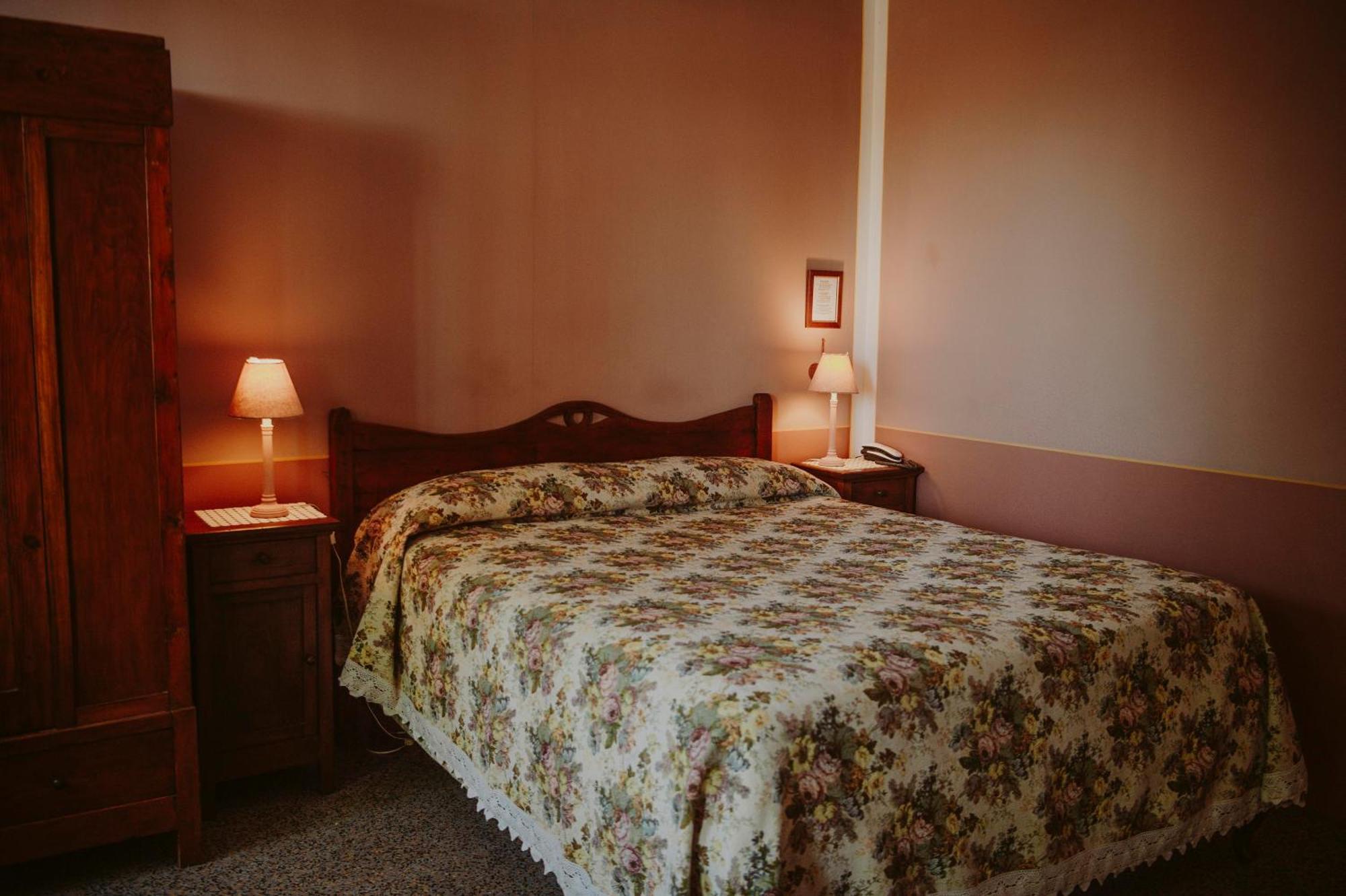 Villa Schindler Manerba del Garda Dış mekan fotoğraf